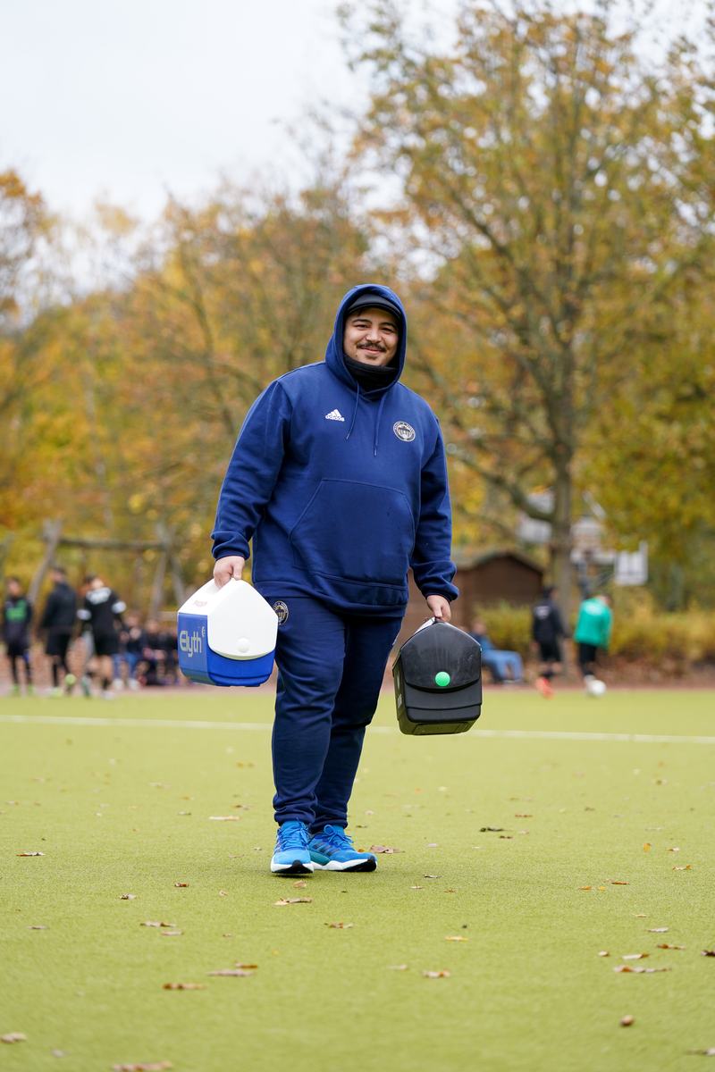Ismail Hakki Eder als Physiotherapeut bei Delay Sports